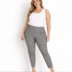 Massini Women's Gray Plaid Cropped Pants